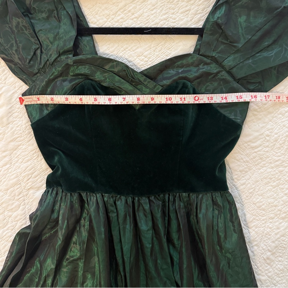 Laura Ashley Vintage Green Velvet and Taffeta Party Mini Dress - Picture 5 of 6